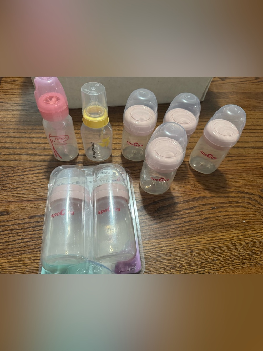 Spectra Baby Bottles - Clear with Caps LOT OF 8 BOTTLES